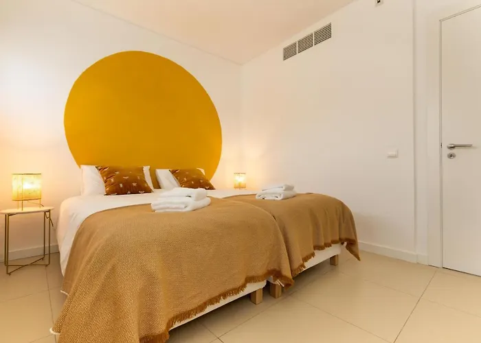The Sunshine - Marina Village