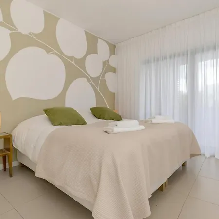 The Sunshine - Marina Village لاغوس