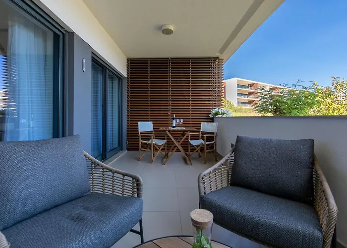 The Sunshine - Marina Village